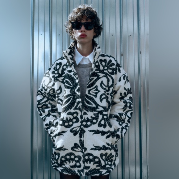 Zara QUILTED PRINTED JACKET. Ecru/Black. Size S. New with Tags. - Picture 2 of 12